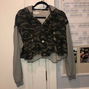 Camo sweatshirt jacket